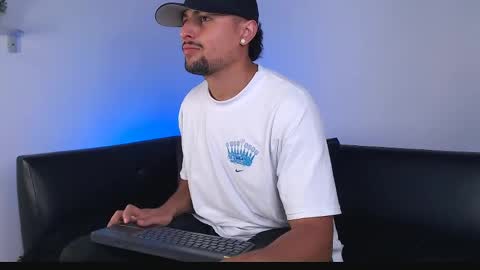  DEIVY  online show from April 27, 5:54 pm