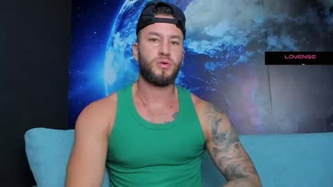 Delessandro online show from April 29, 11:53 pm