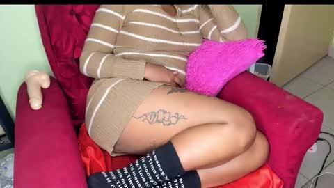 deli_la online show from November 28, 7:10 pm