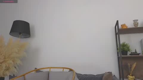 deliaeffy online show from February 24, 12:19 pm