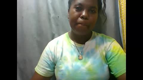 Snapshot of deliah712909 chatting on September 23, 10:09 am deliah712909 online show from September 23, 10:09 am