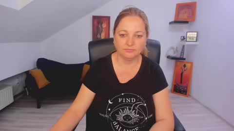 DeliciousLolly online show from May 25, 3:12 am