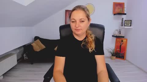 DeliciousLolly online show from July 21, 3:30 am