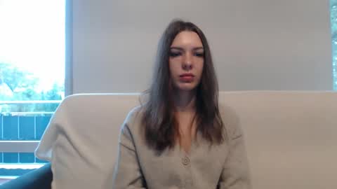 Snapshot of delightaurora chatting on October 7, 5:47 am Aurora online show from October 7, 5:47 am