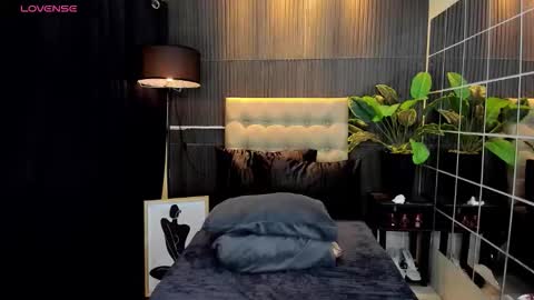Snapshot of delightfulprincess chatting on September 23, 6:58 pm Tyra Colins online show from September 23, 6:58 pm