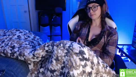 Delilah online show from December 5, 9:44 pm