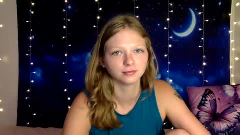 DelilaLove3412 online show from July 4, 12:15 am