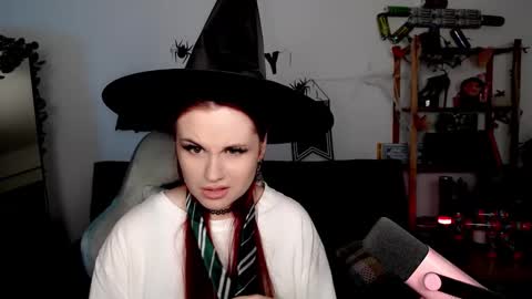 dellacrush_ online show from November 2, 4:29 pm