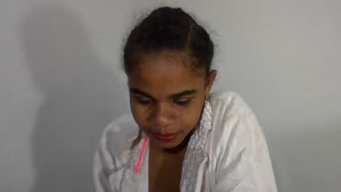 delphine online show from June 20, 1:28 pm