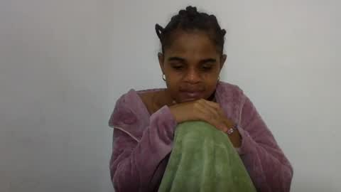 delphine online show from June 17, 10:09 am