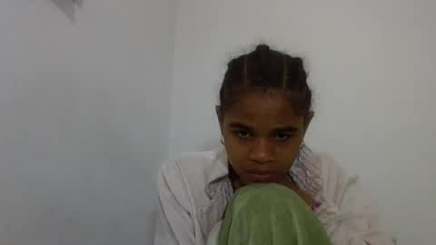 delphine online show from July 7, 6:47 am