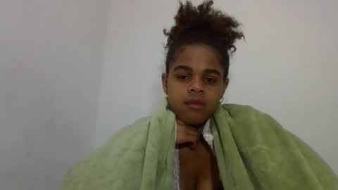 delphine online show from July 8, 9:57 am