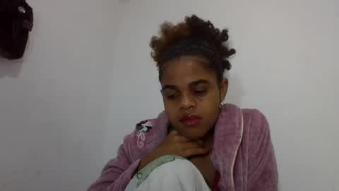 delphine online show from June 15, 5:54 am
