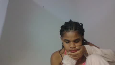 delphine online show from July 20, 10:50 am