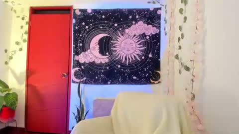 demeter__ online show from August 4, 12:17 am