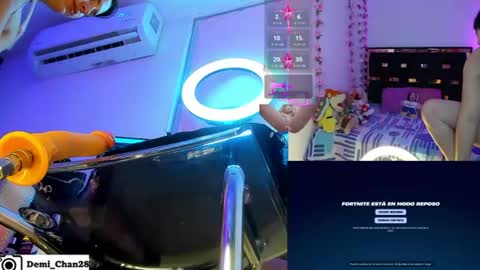 demiii online show from July 9, 2:04 am