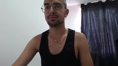 demian_val_4 online show from February 6, 6:24 pm