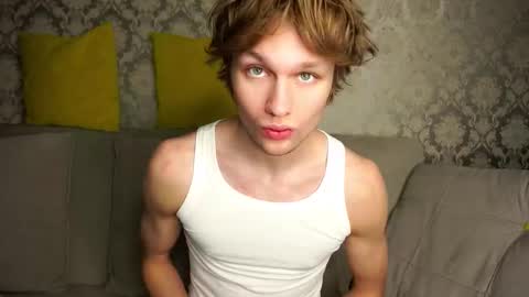 Dave19  online show from February 7, 5:10 am