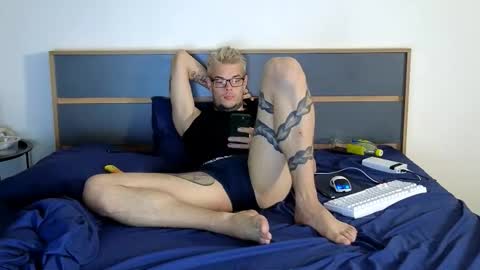 Snapshot of denis_here chatting on September 14, 4:41 pm Denis online show from September 14, 4:41 pm