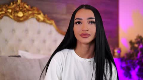 denisedevilles online show from January 13, 8:15 am