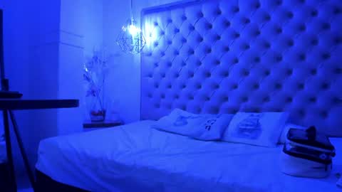denisse_logan online show from July 4, 3:43 am