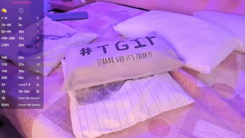 denisse_logan online show from October 31, 6:47 am