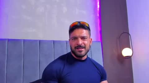 dennis_cox_ online show from August 3, 8:48 pm