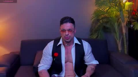 dennis_cox_ online show from October 30, 9:04 pm