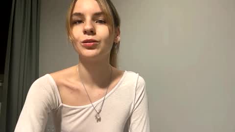 Denni online show from December 3, 6:41 pm