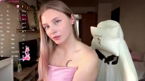 Vi  Victoria online show from March 14, 2:21 pm