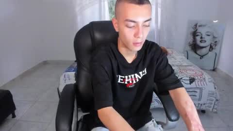 Dereck Boy online show from December 5, 7:55 pm