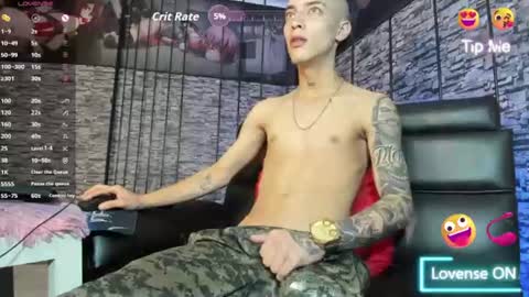 Dereck Boy online show from July 11, 10:02 pm