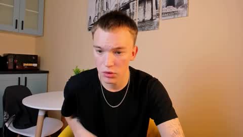 Derek online show from November 9, 8:11 pm