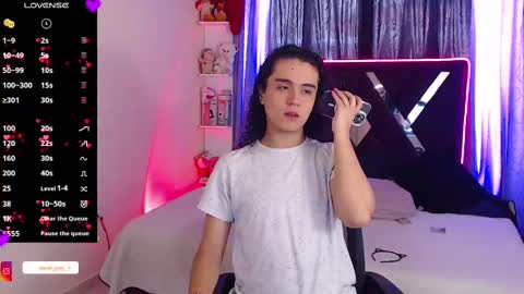 derek grey online show from March 10, 4:14 pm