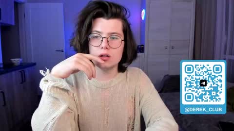 Derek online show from April 26, 10:18 pm