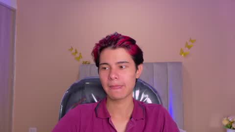 derek_sinn online show from July 12, 4:48 am