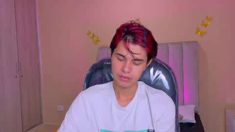 derek_sinn online show from July 15, 4:51 am