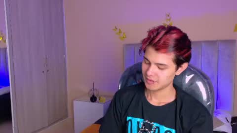 derek_sinn online show from July 1, 4:43 am