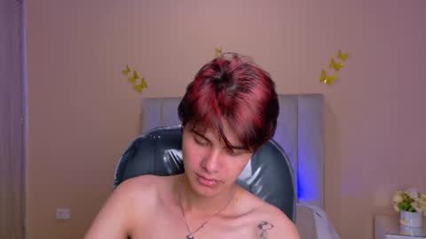 derek_sinn online show from July 7, 6:47 am