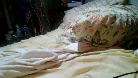 derick1961 online show from April 23, 7:49 am