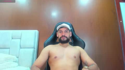 DerryBigger CM online show from March 21, 6:56 pm