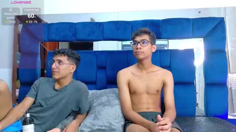 desire4duo online show from November 1, 1:21 pm