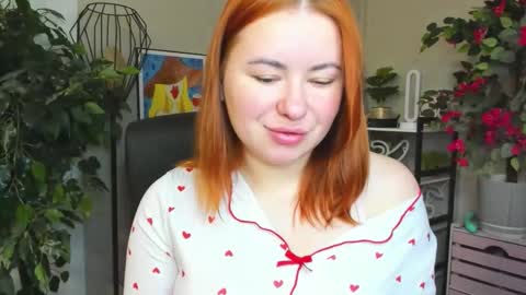 LAYLA online show from December 14, 7:36 am