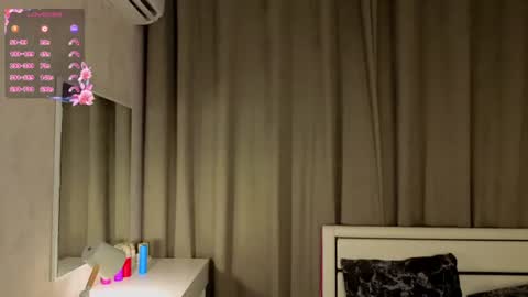 Jane online show from July 7, 6:45 pm