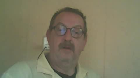 Snapshot of destelp chatting on October 12, 11:58 am destelp online show from October 12, 11:58 am