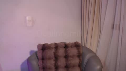 Destinne Mill online show from July 14, 10:32 am