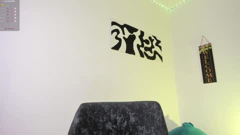 desty_y online show from October 31, 3:18 am