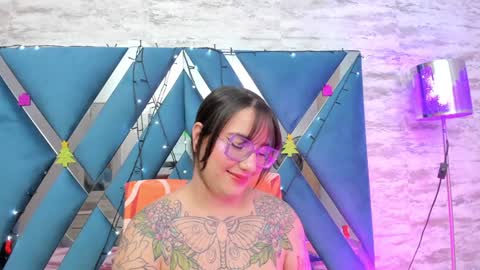 Deva Blue online show from December 11, 8:04 am