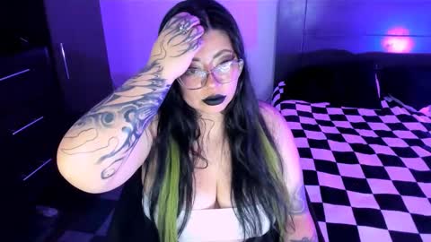  L I NA  online show from January 11, 8:04 pm