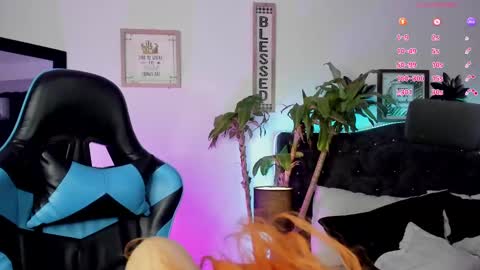 Snapshot of devlin_violet__ chatting on February 12, 5:05 am PaulaInsta  paulacastellanos 1Pvt open online show from February 12, 5:05 am